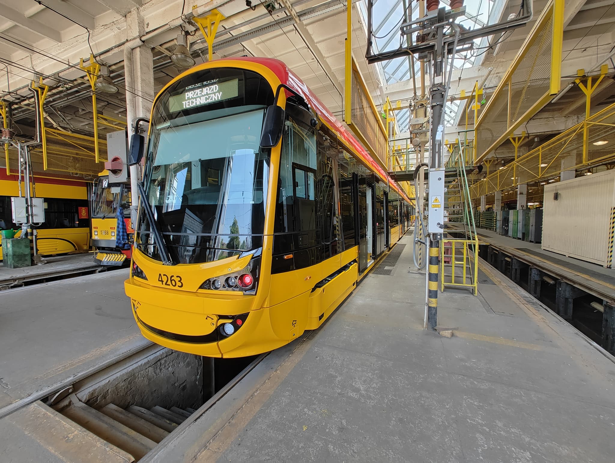 Warsaw tram 4263 — Tramwaje Warszawskie maintenance program